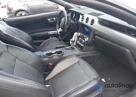 2020 Ford Mustang Ecoboost Premium z USA, uszkodzony, nr VIN 1FATP8UH5L5119781